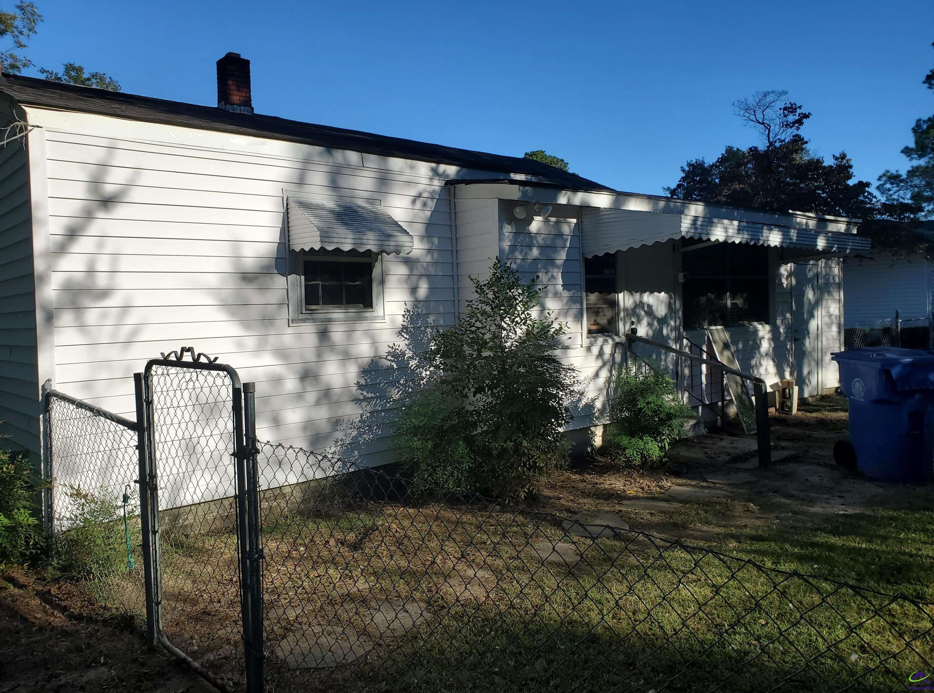 208 Geneva St, Dublin, GA 31021