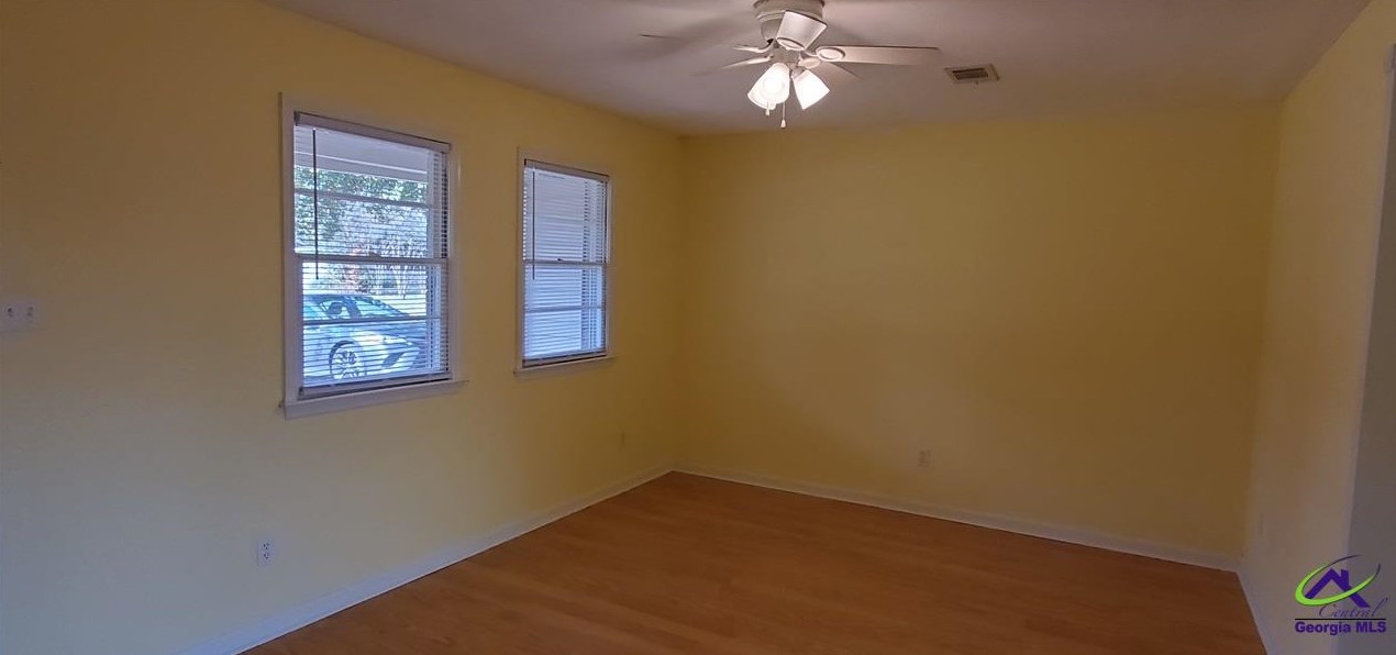 304 Scarborough Rd, Warner Robins, GA 31093