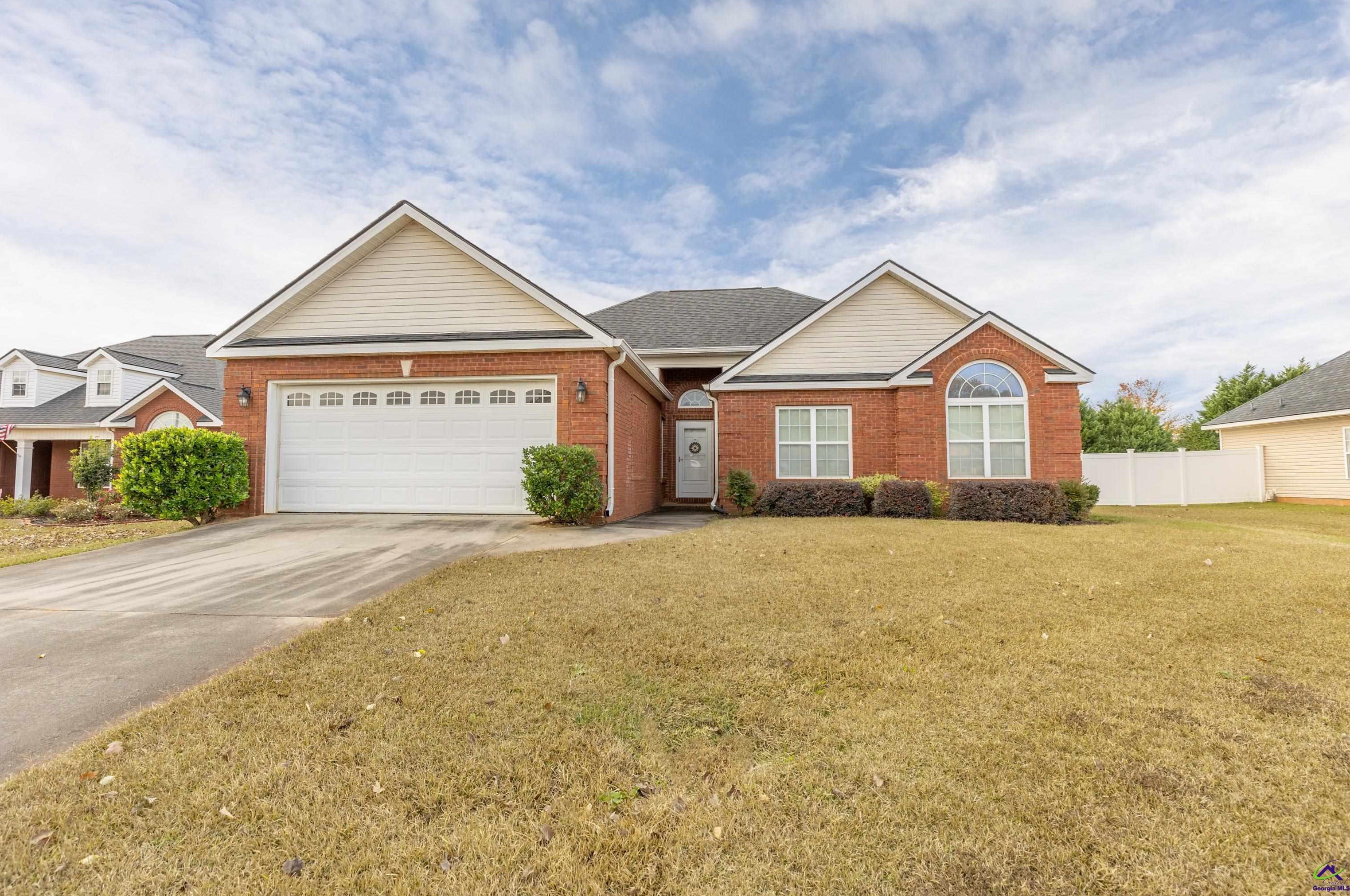 211 Minter Dr, Warner Robins, GA 31088