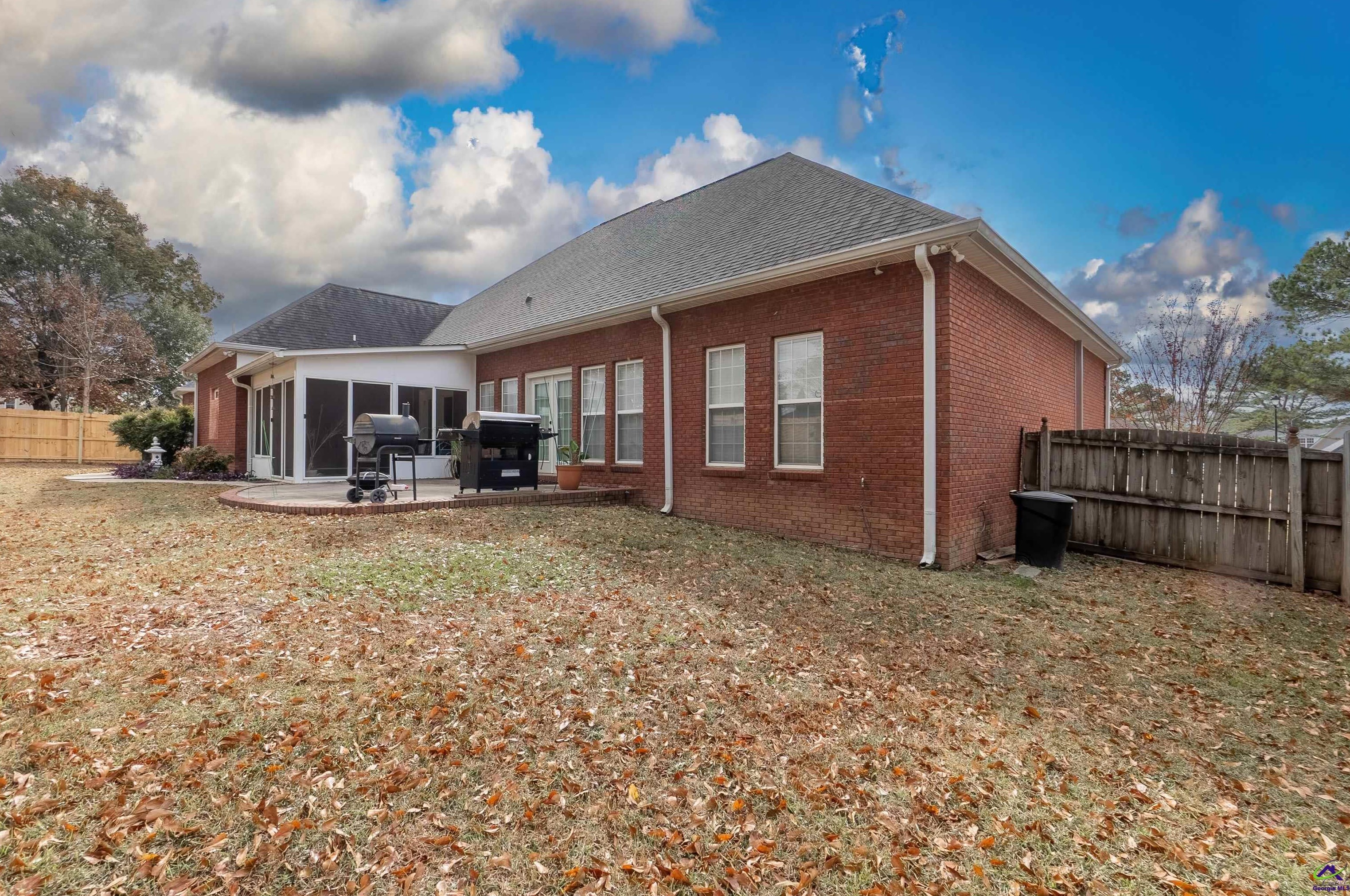 718 Bay Laurel Cir, Warner Robins GA  31088-2953 exterior