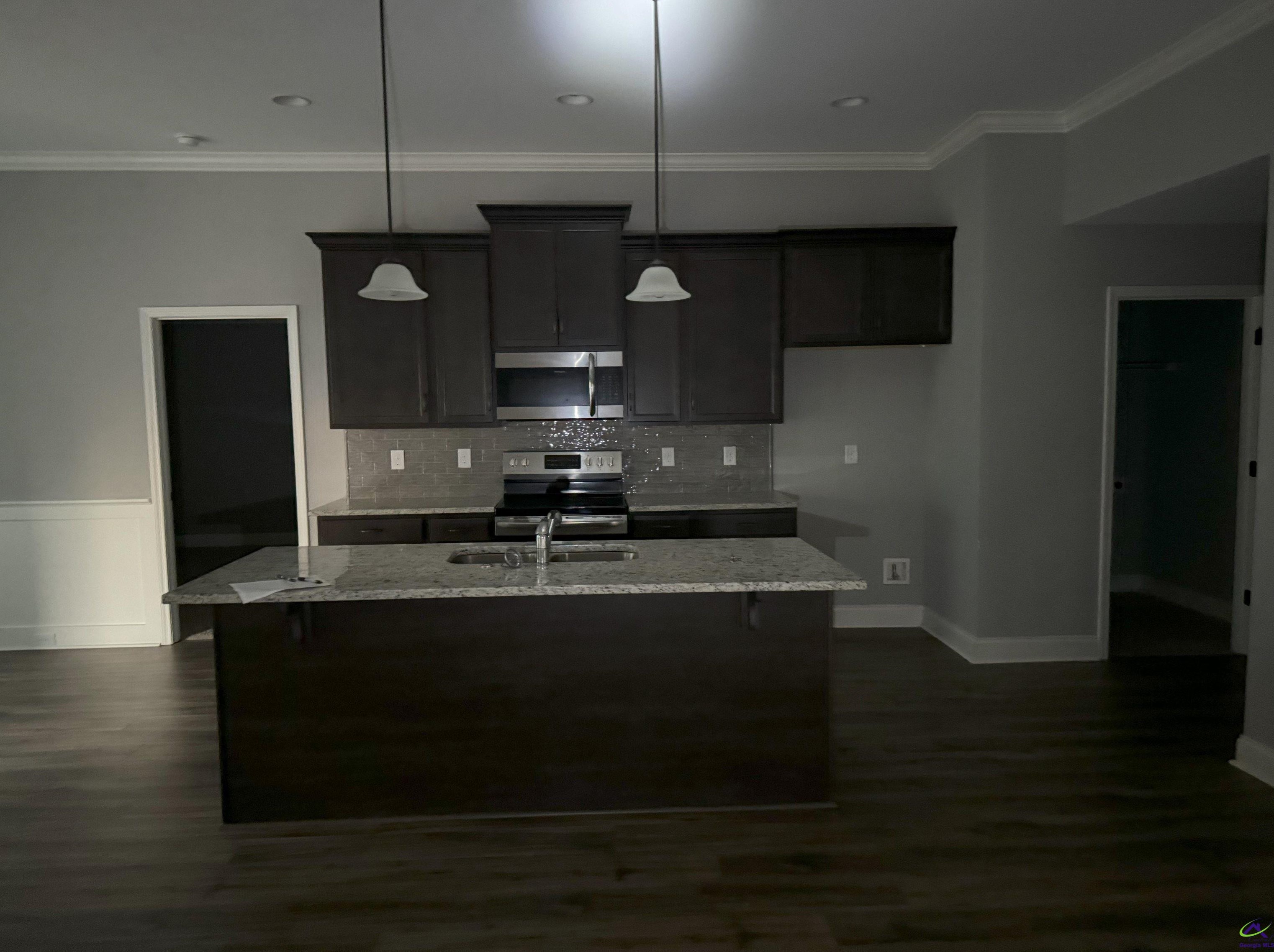 136 Arbor Crk, Warner Robins GA  31093-8958 exterior