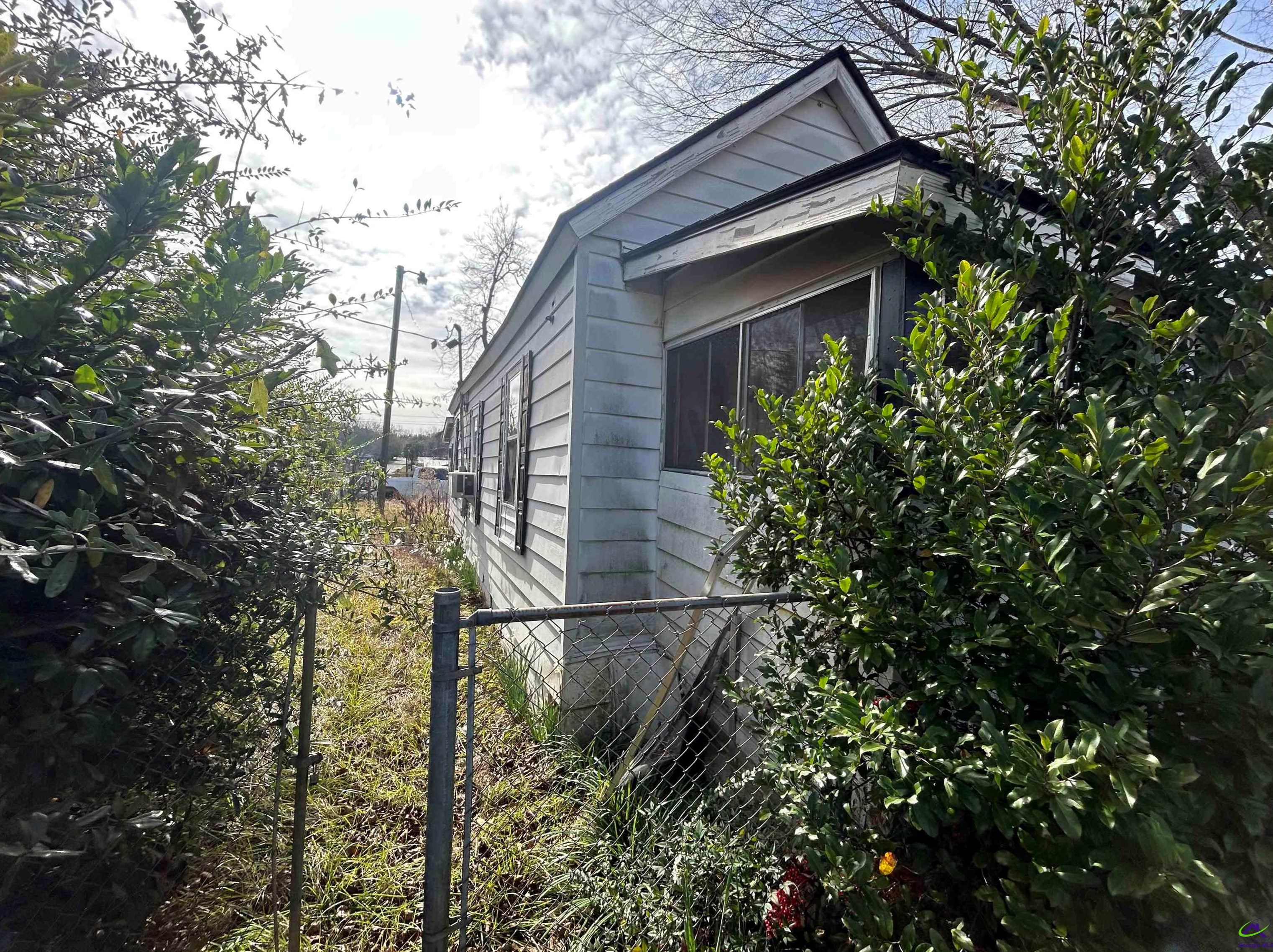 715 E Orange St, Fitzgerald, GA 31750