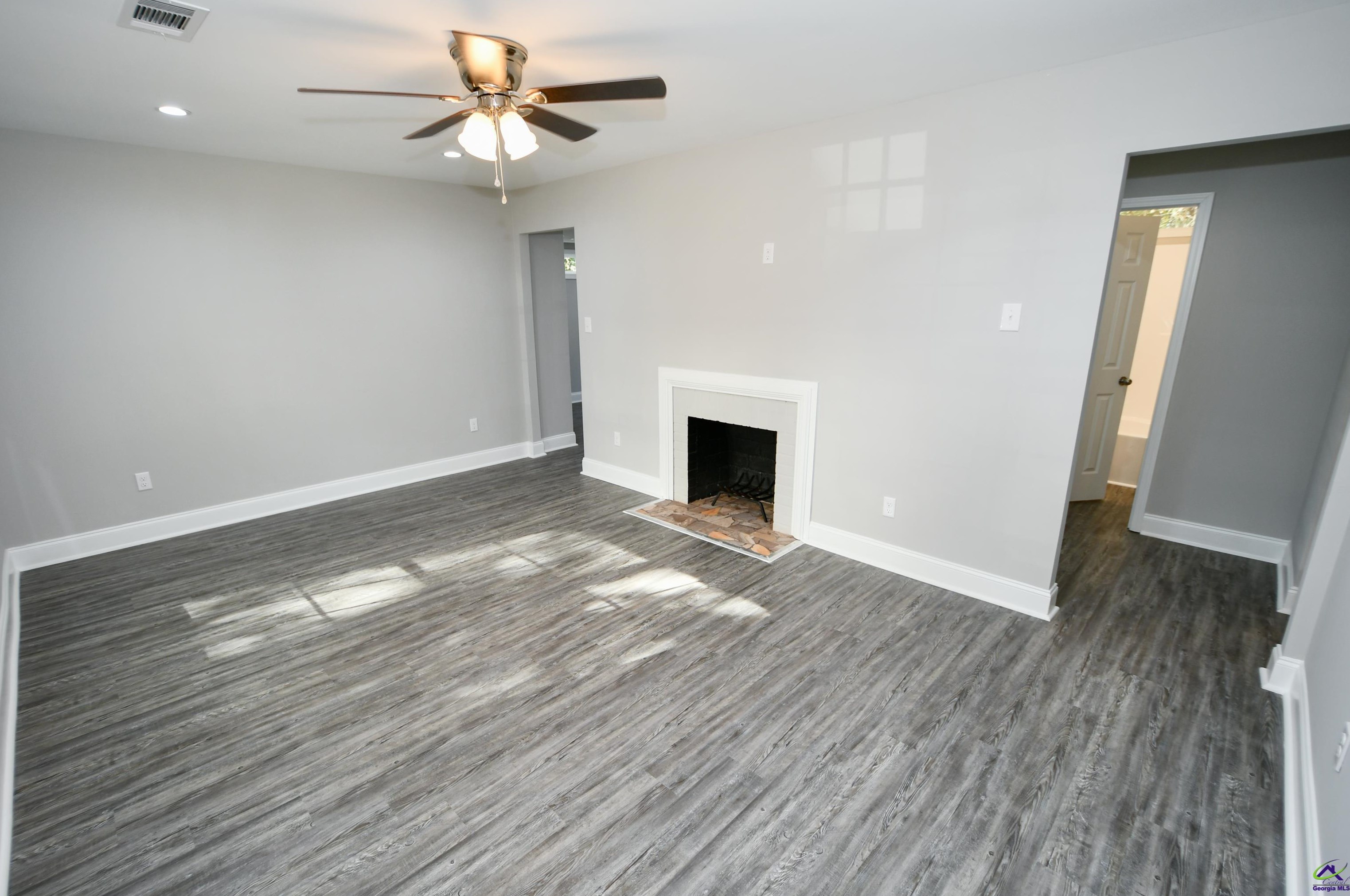 307 Diggs Blvd, Warner Robins, GA 31093