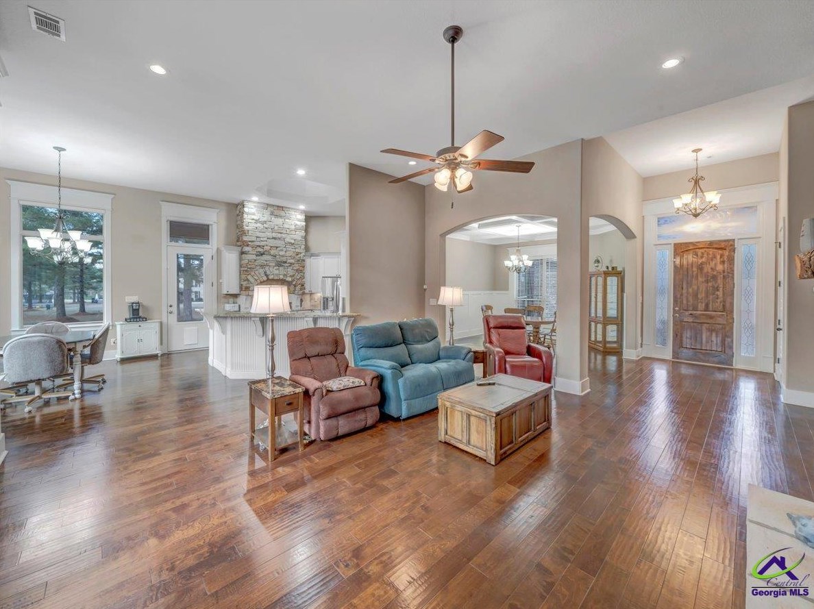 4060 Roundtop Cir, Perry GA  31069-7806 exterior