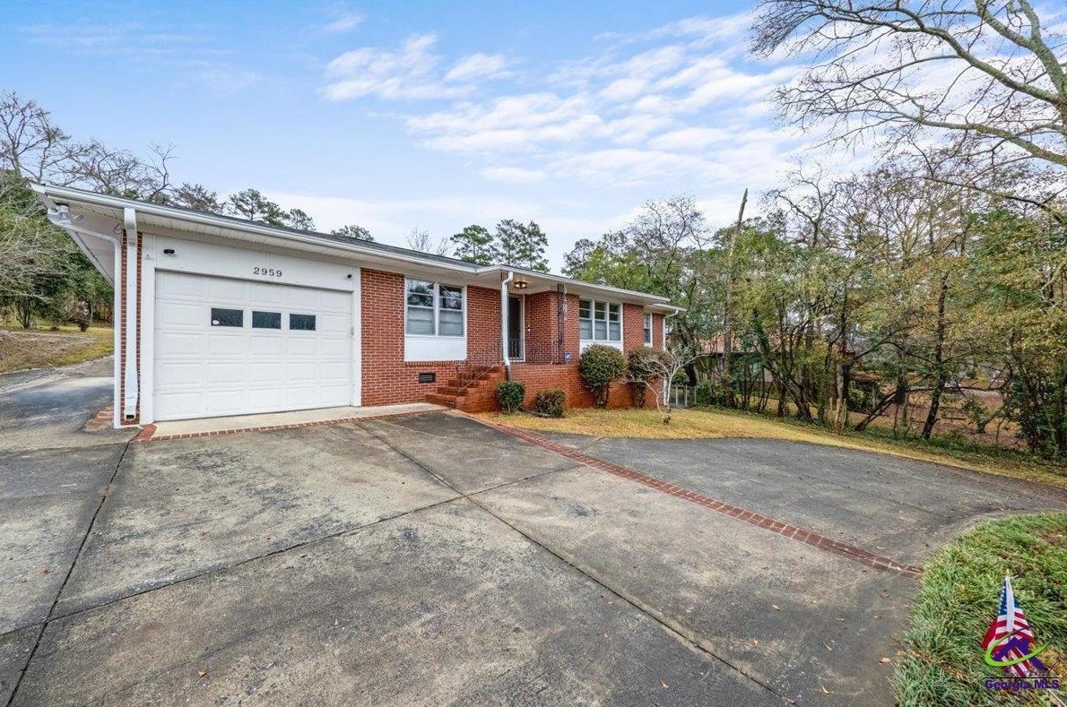 2959 Victoria Cir, Macon, GA 31204-1253