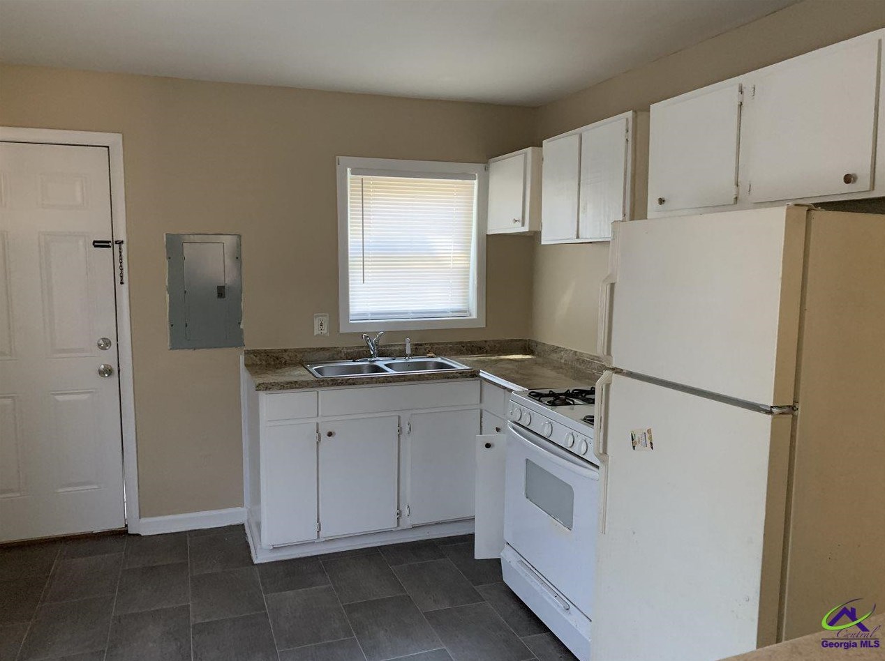 621 Camellia Cir, Warner Robins, GA 31093