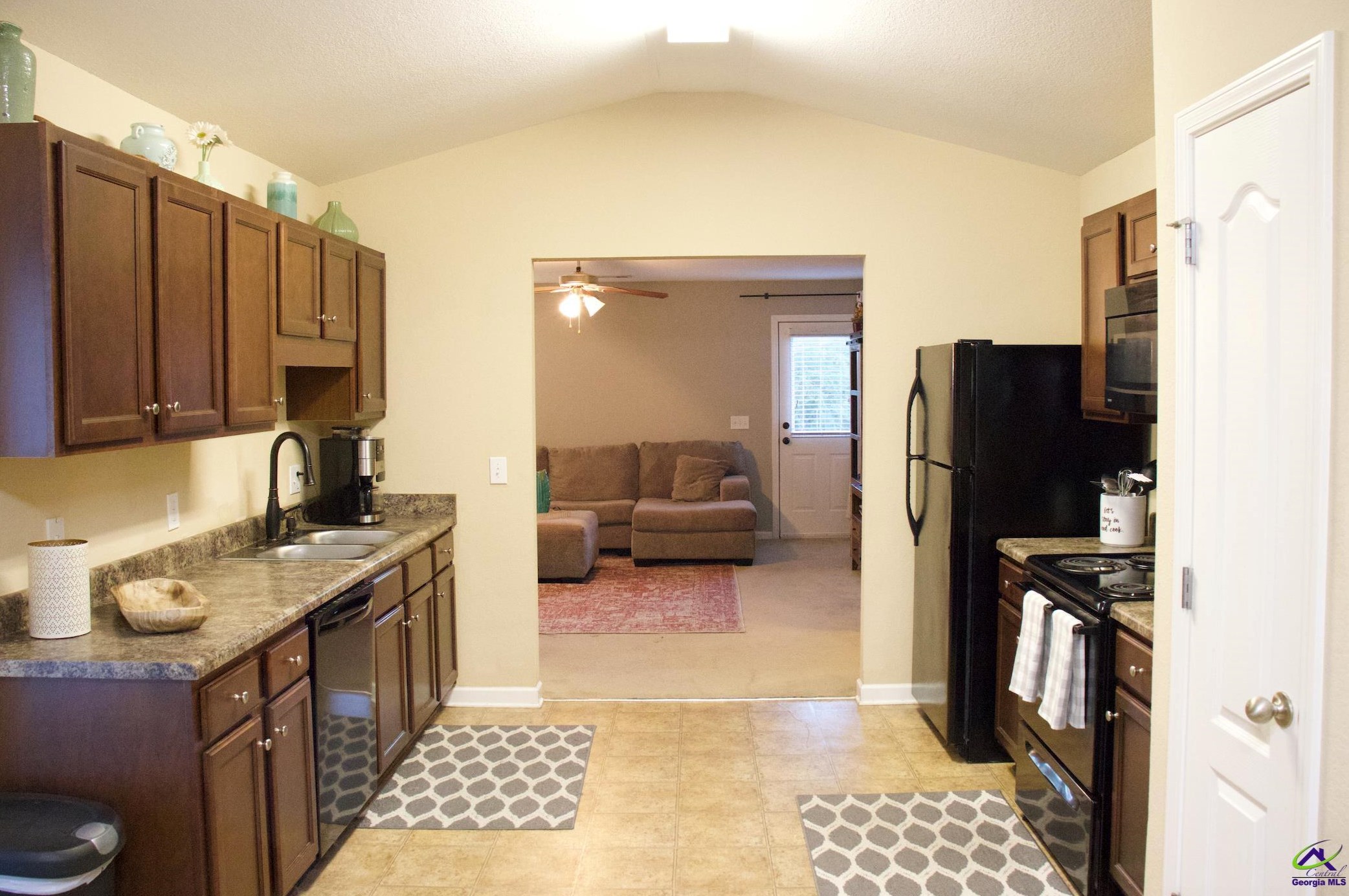 118 Magnum Way, Perry, GA 31069-6632