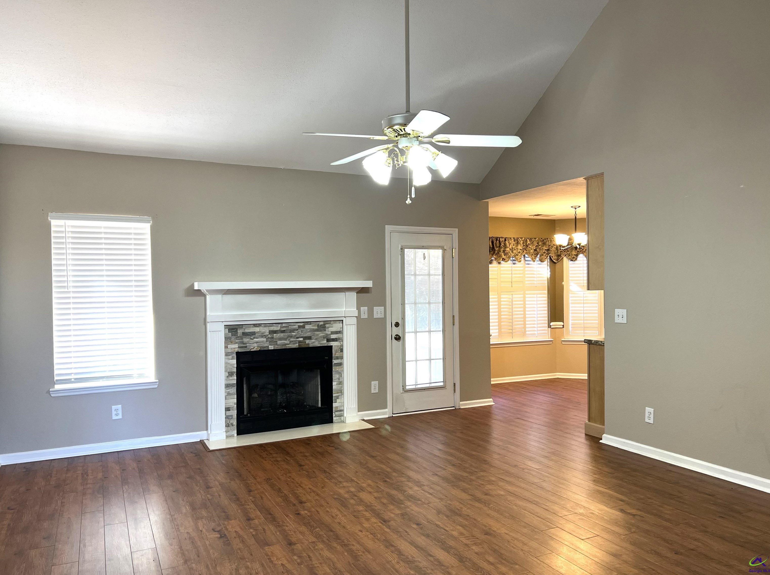 118 Enlish Dr, Bonaire, GA 31005