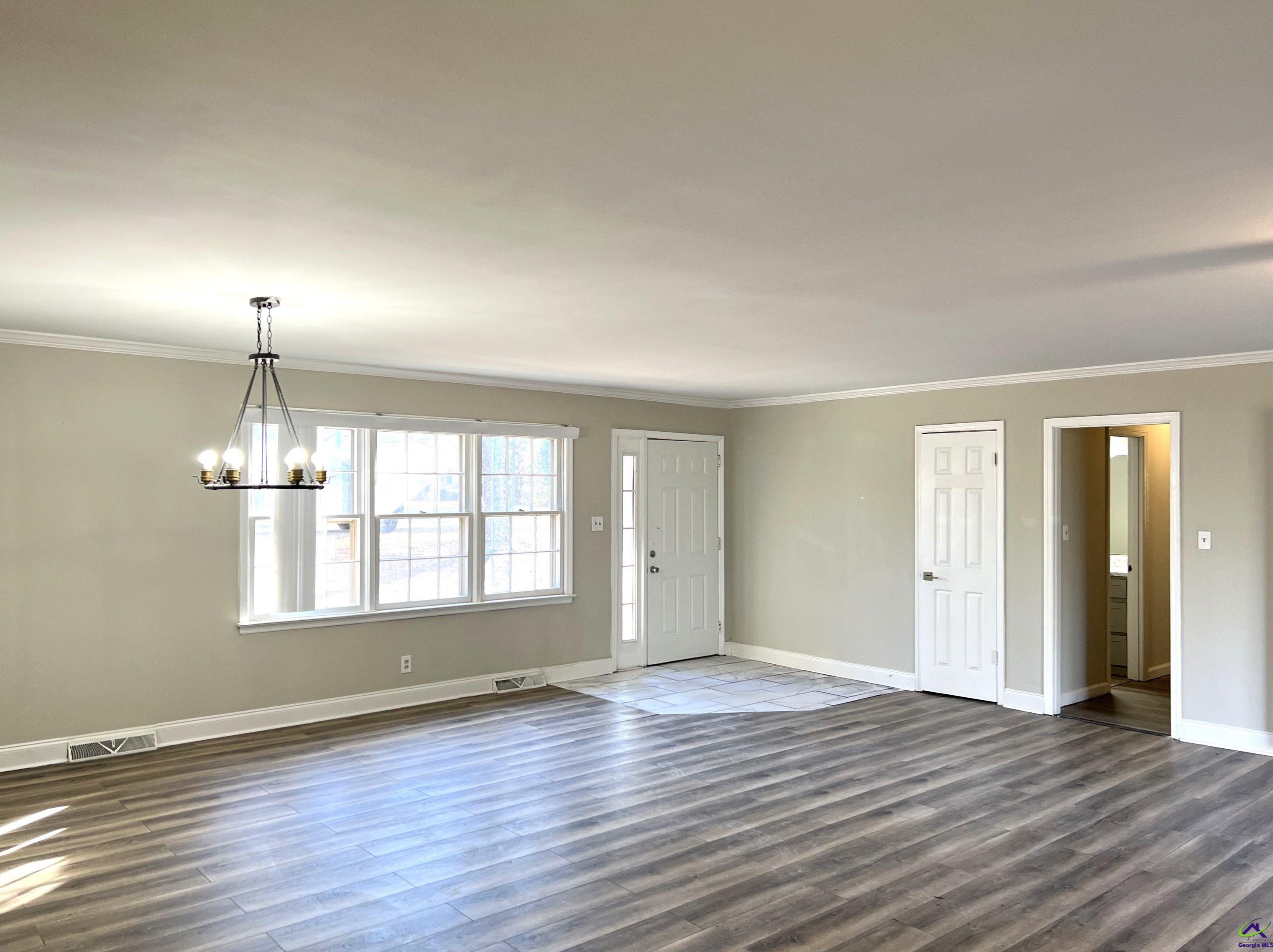 4075 Meadowbrook Dr, Macon, GA 31204