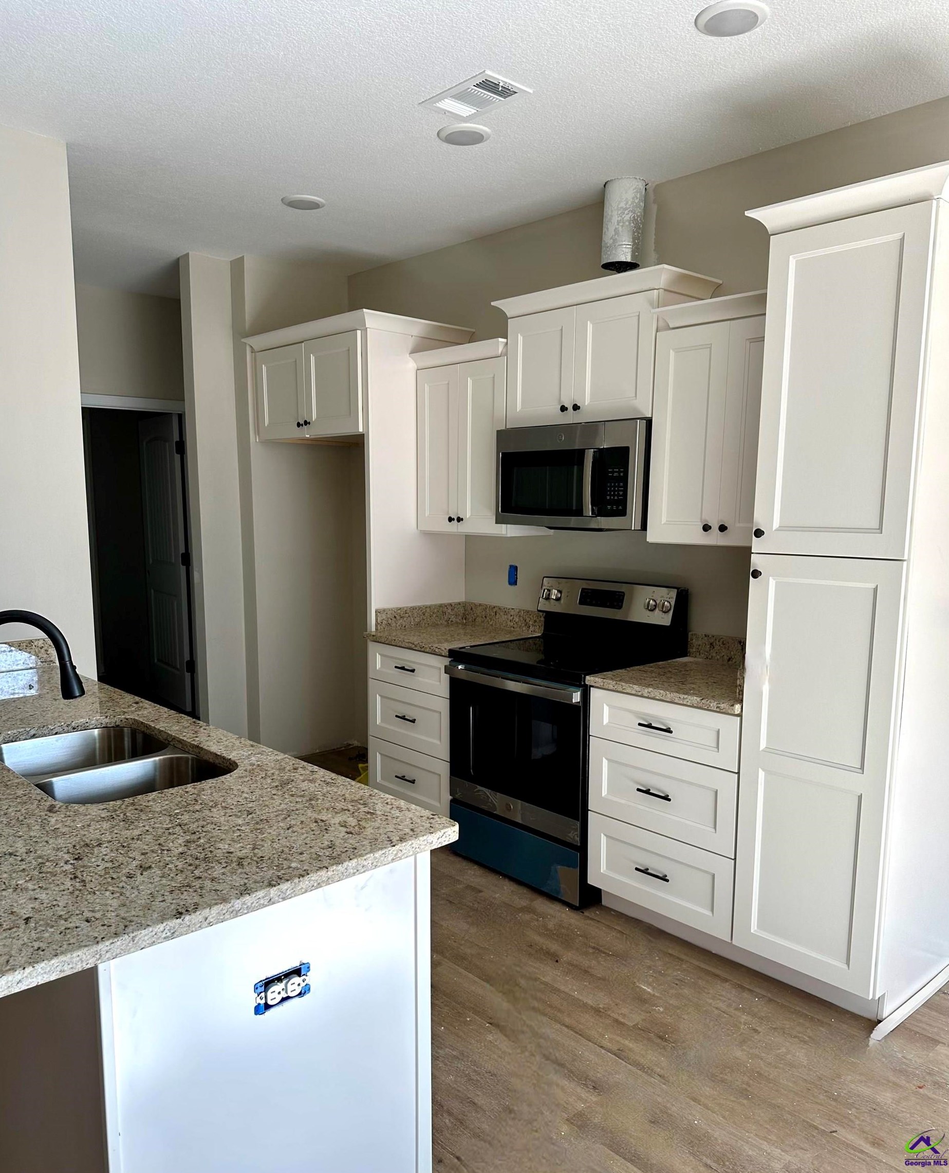 102 Hill Ln, Perry GA  31069-5177 exterior