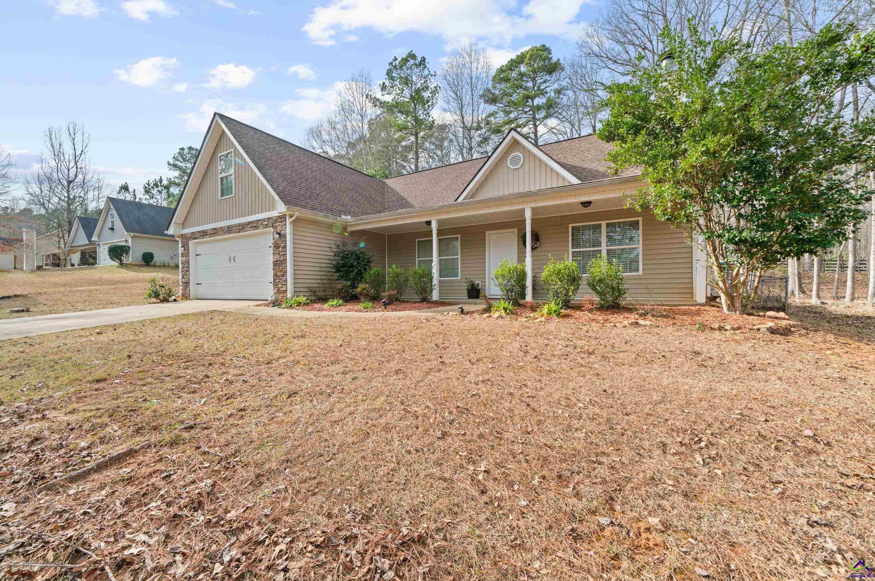 259 W River Bend Dr, Cave Spring, GA 30124