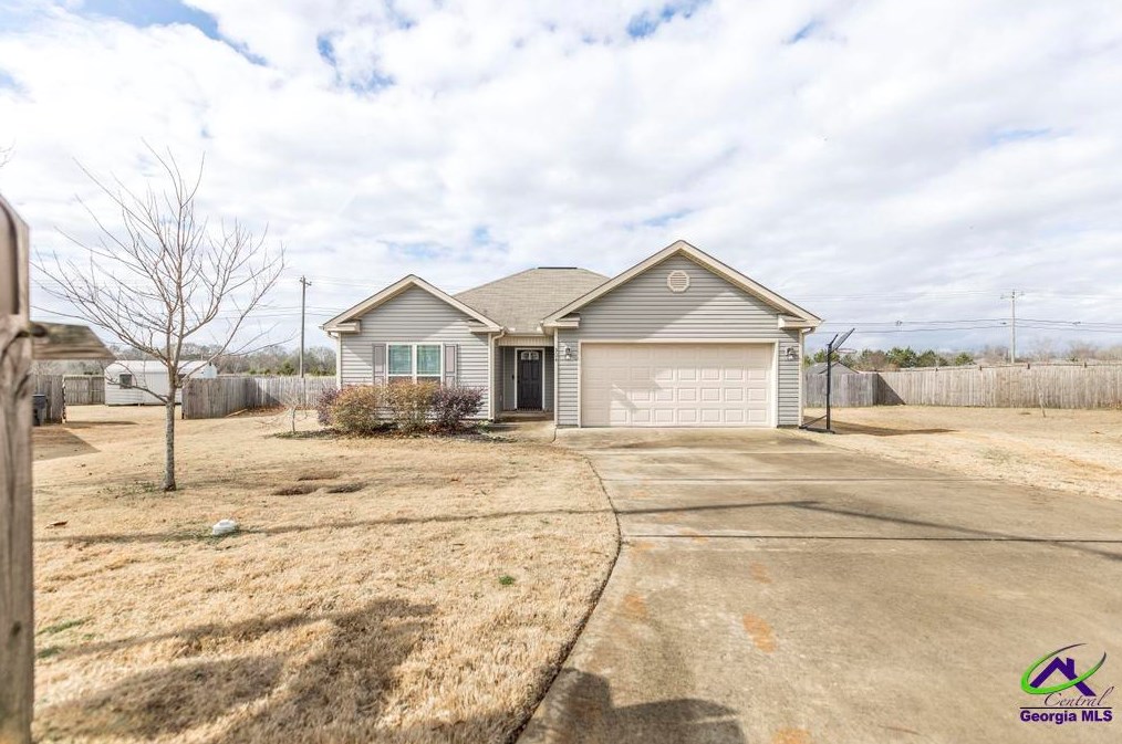 304 Worchester Cir, Perry, GA 31069