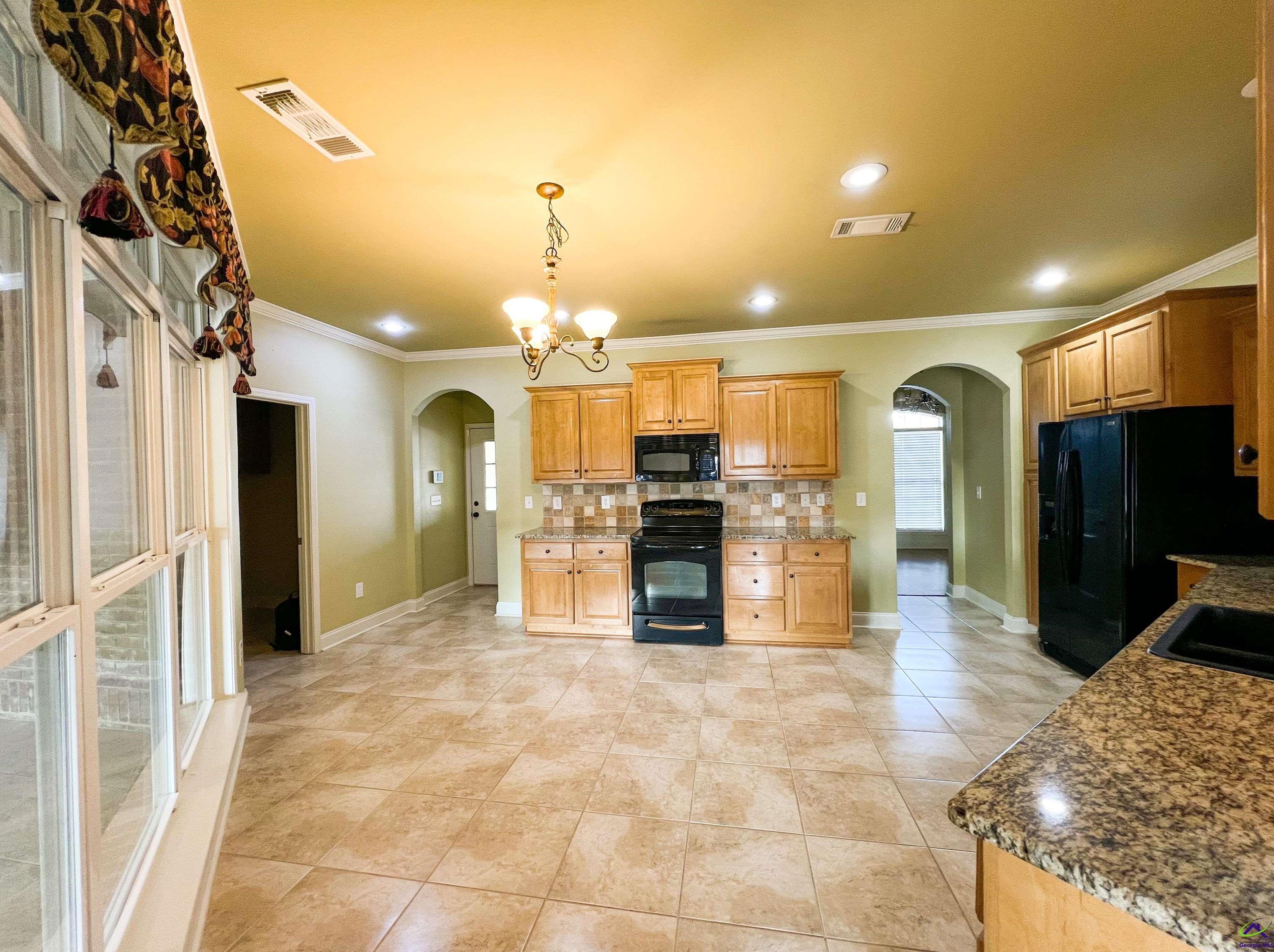 363 Grand Reserve Way, Kathleen, GA 31047