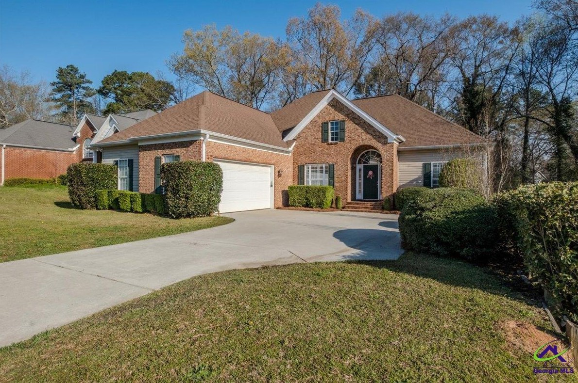 221 Sugarloaf Cir, Macon, GA 31204-8002