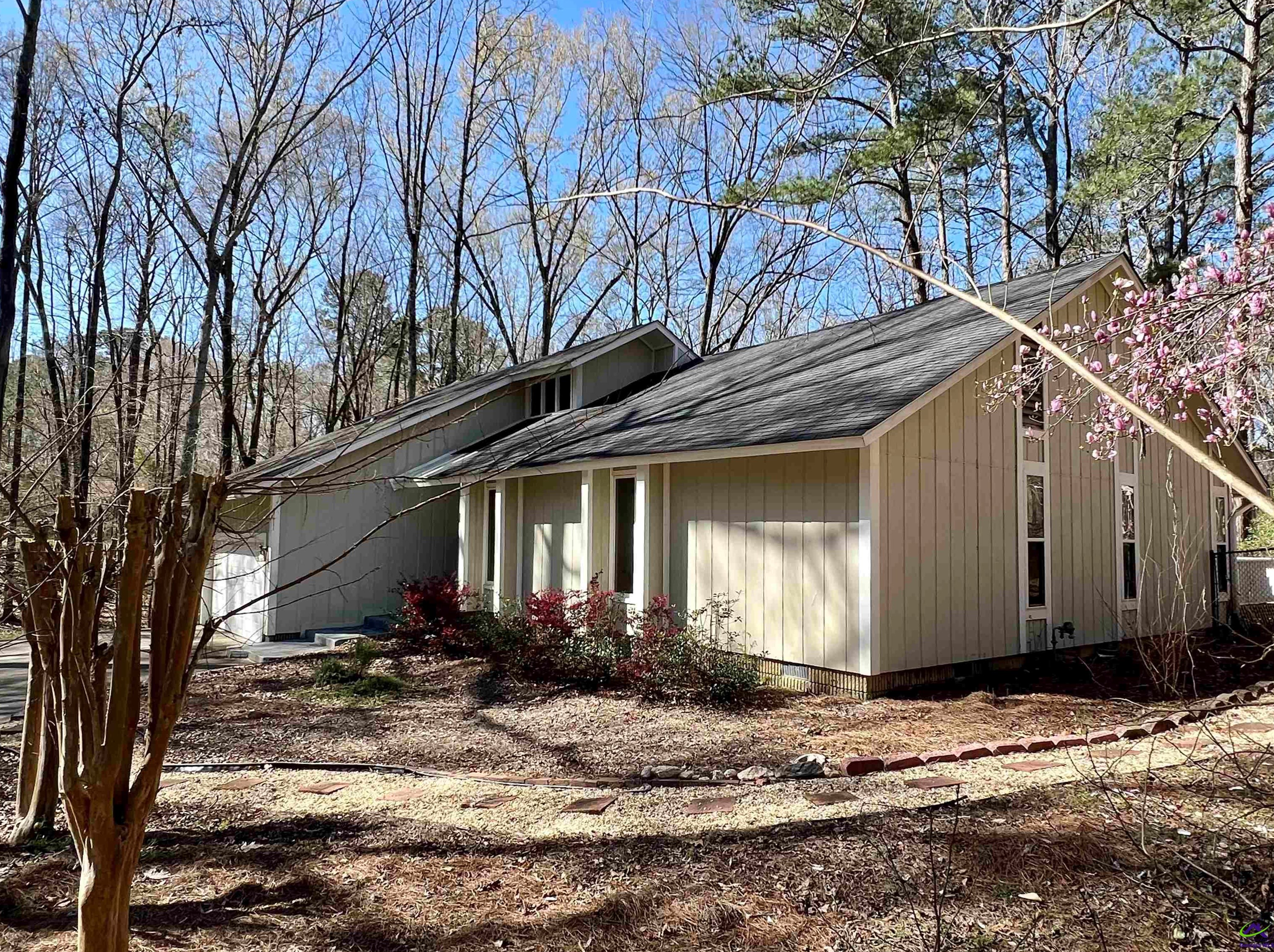 991 Wimbledon Rd, Macon, GA 31210