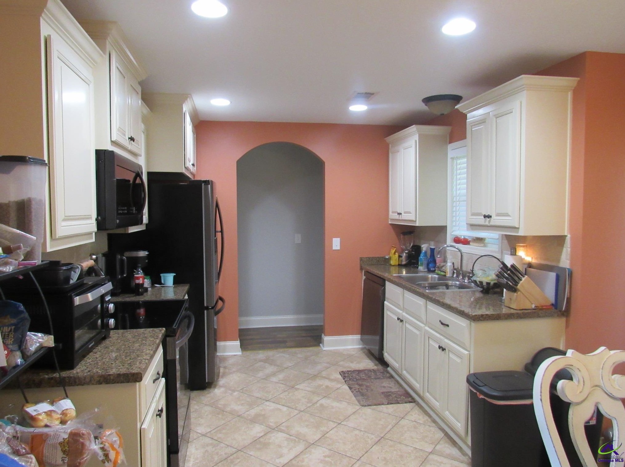 200 Ellington Ct, Perry, GA 31069-5912