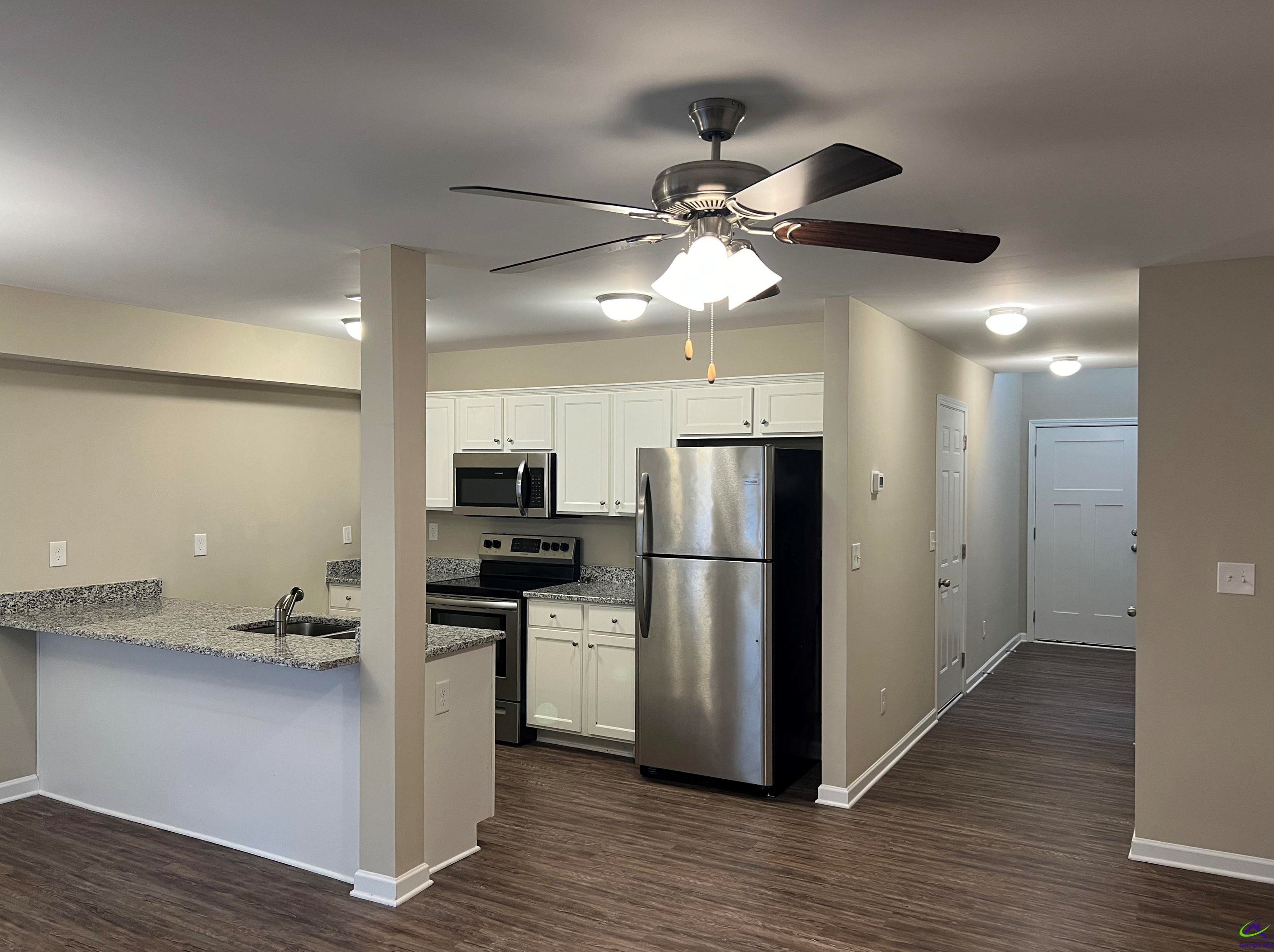 329 Pond View Rd, Macon, GA 31206