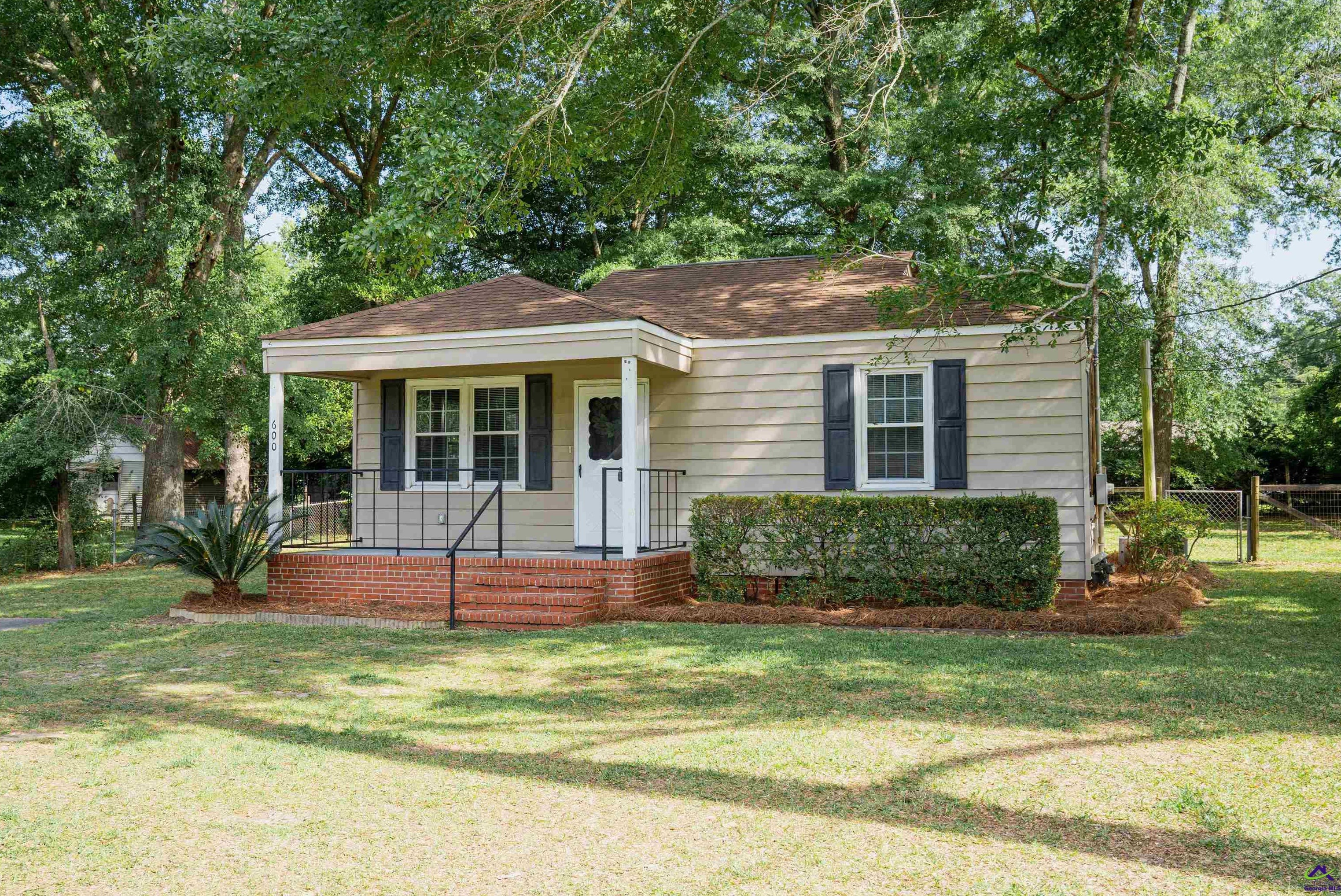 600 Lawson Dr, Perry, GA 31069