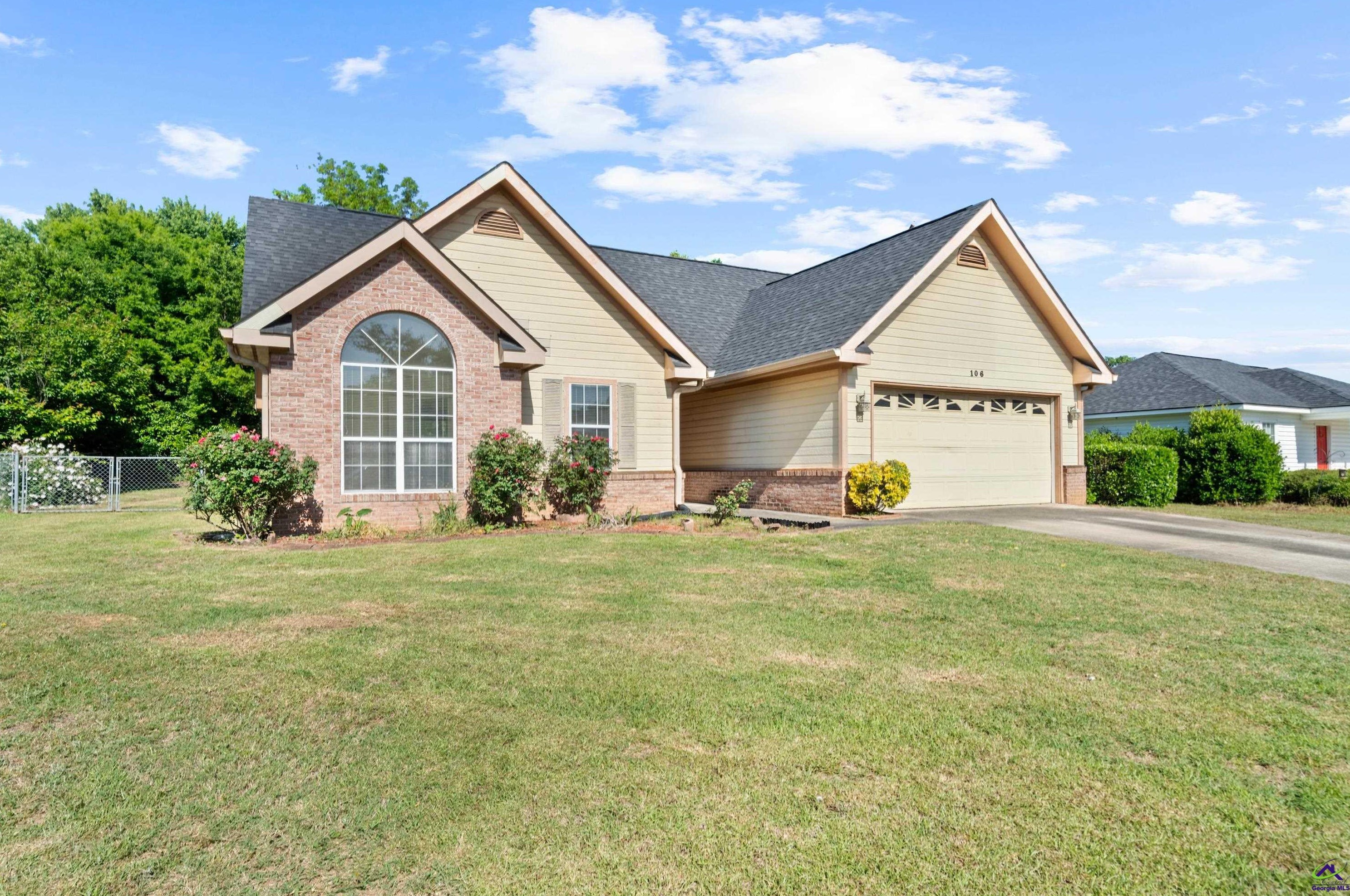 106 Manchester Ct, Lithonia, GA 31028-1152