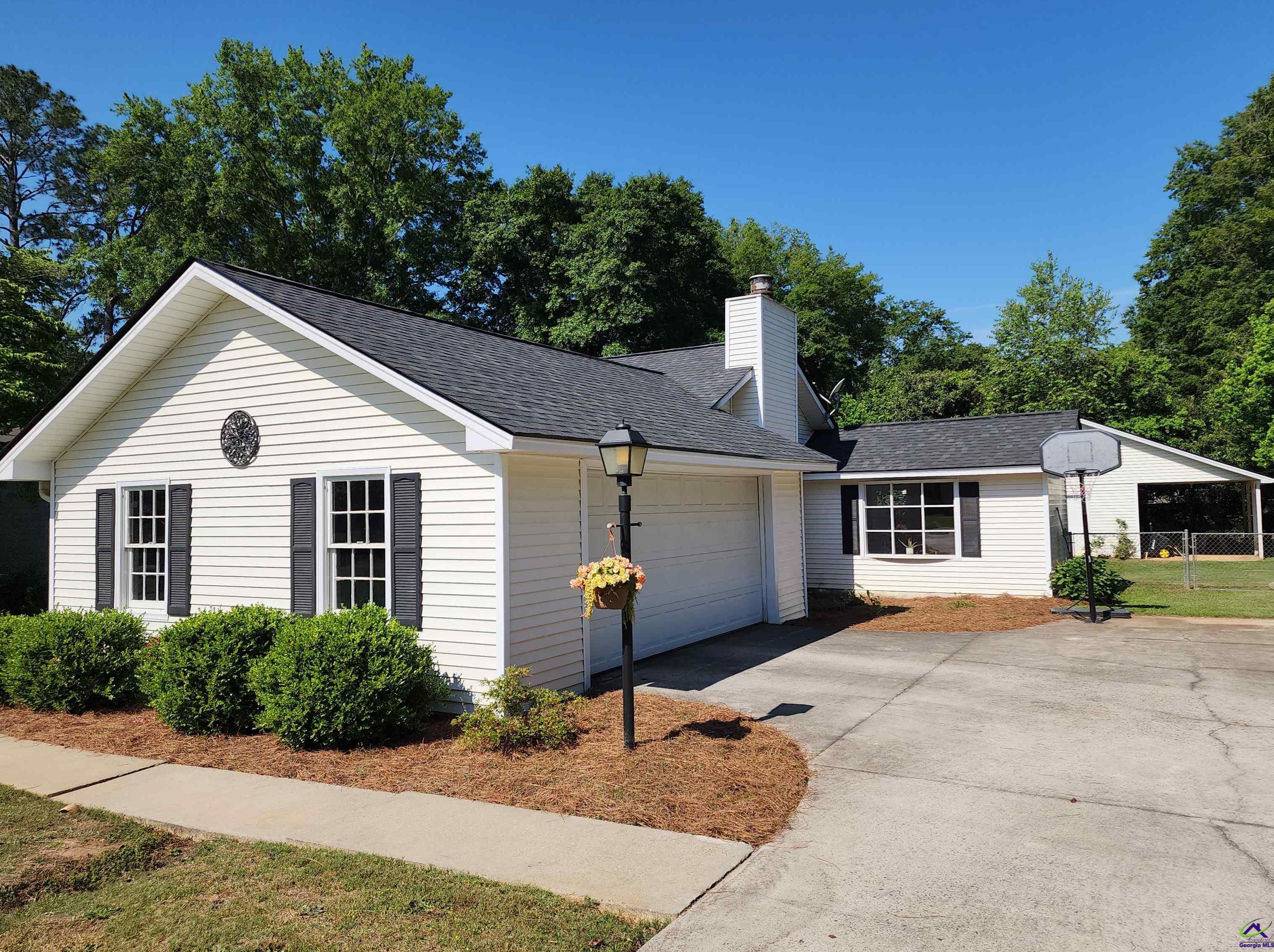 106 Pinewood Ct, Perry, GA 31069-3740