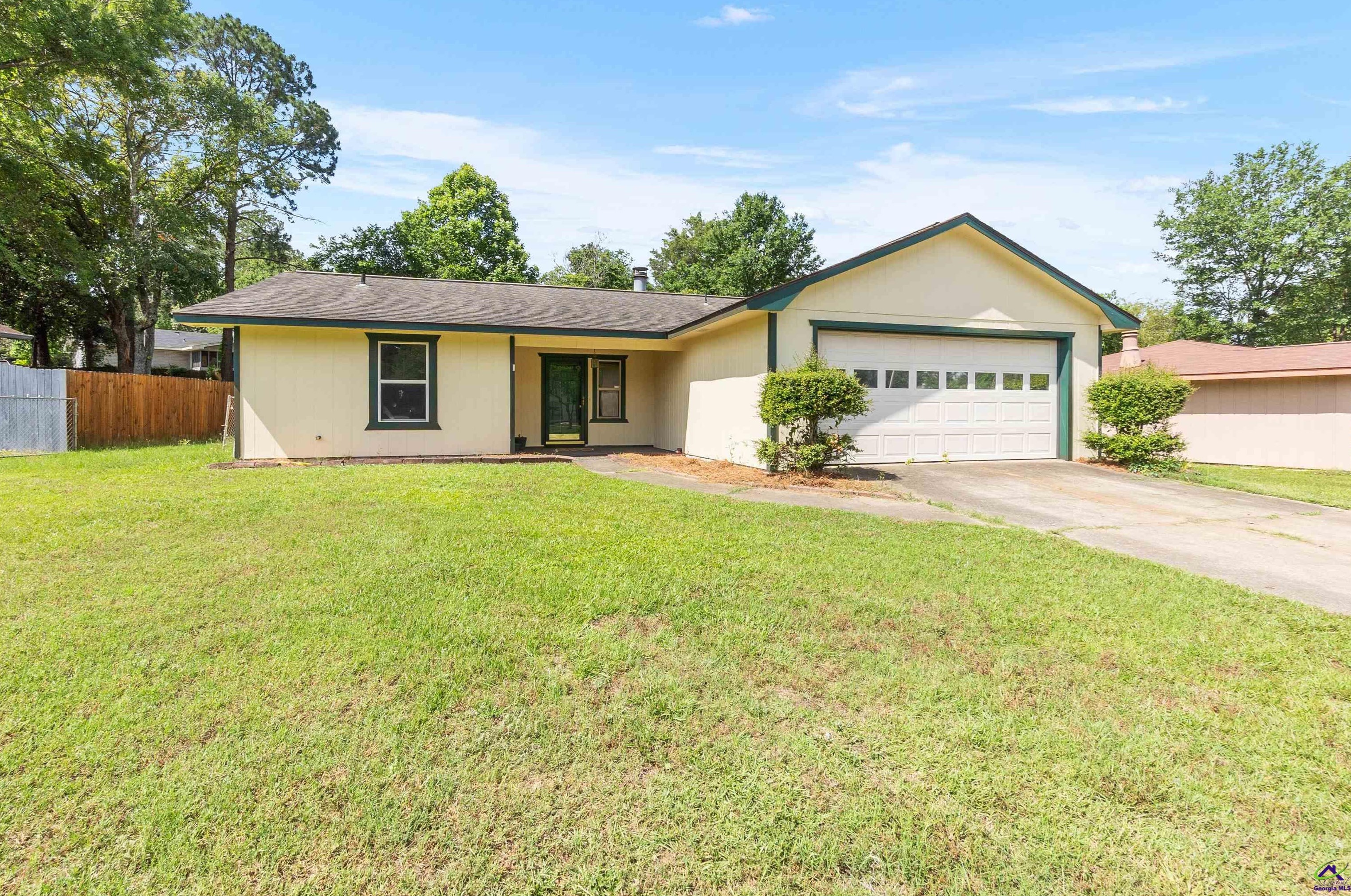 110 Tortoise Dr, Warner Robins, GA 31088-6226