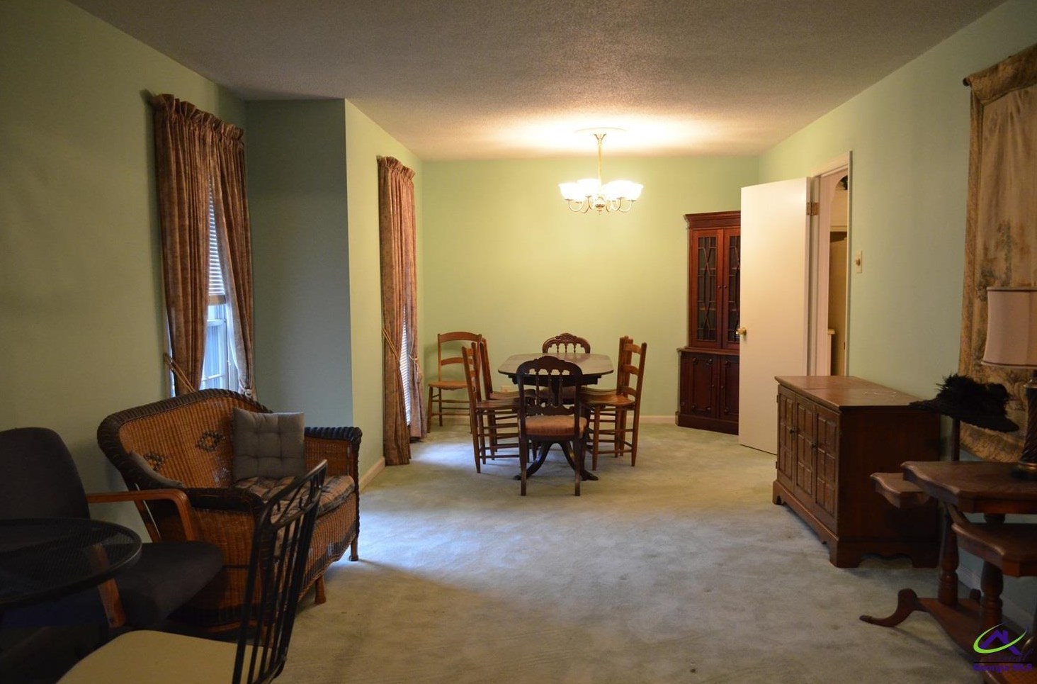 3293 Misty Valley Dr, Macon, GA 31204-1053