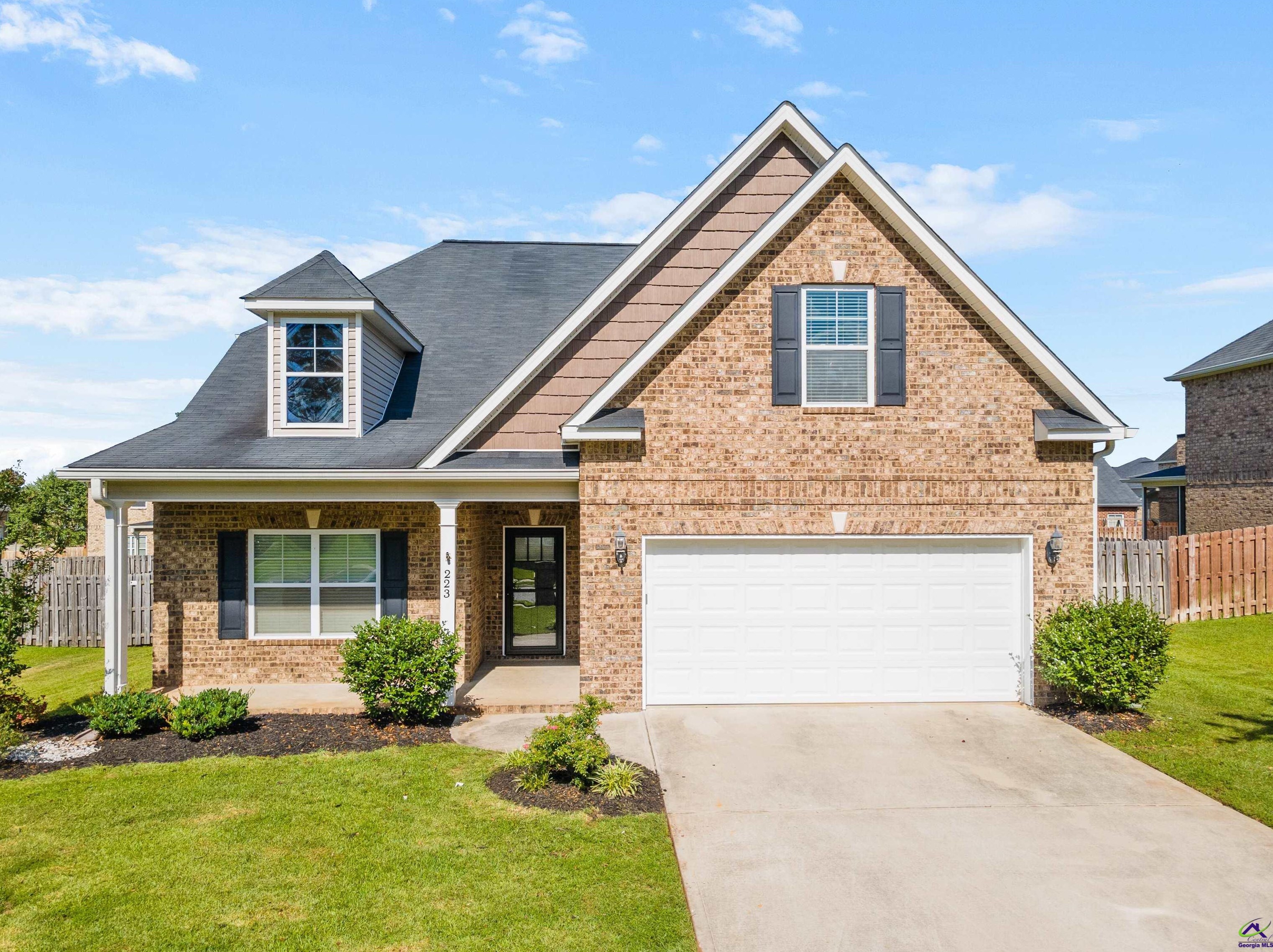 223 Misty Valley Ln, Bonaire, GA 31005-3654