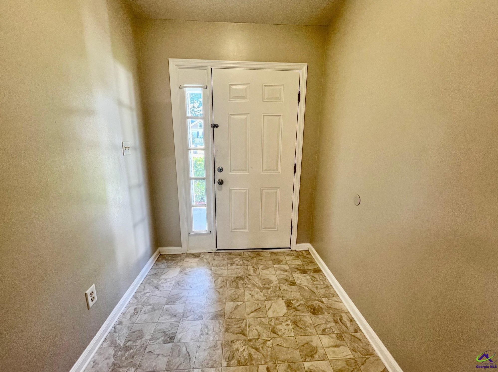 323 Somerset Dr, Warner Robins, GA 31088