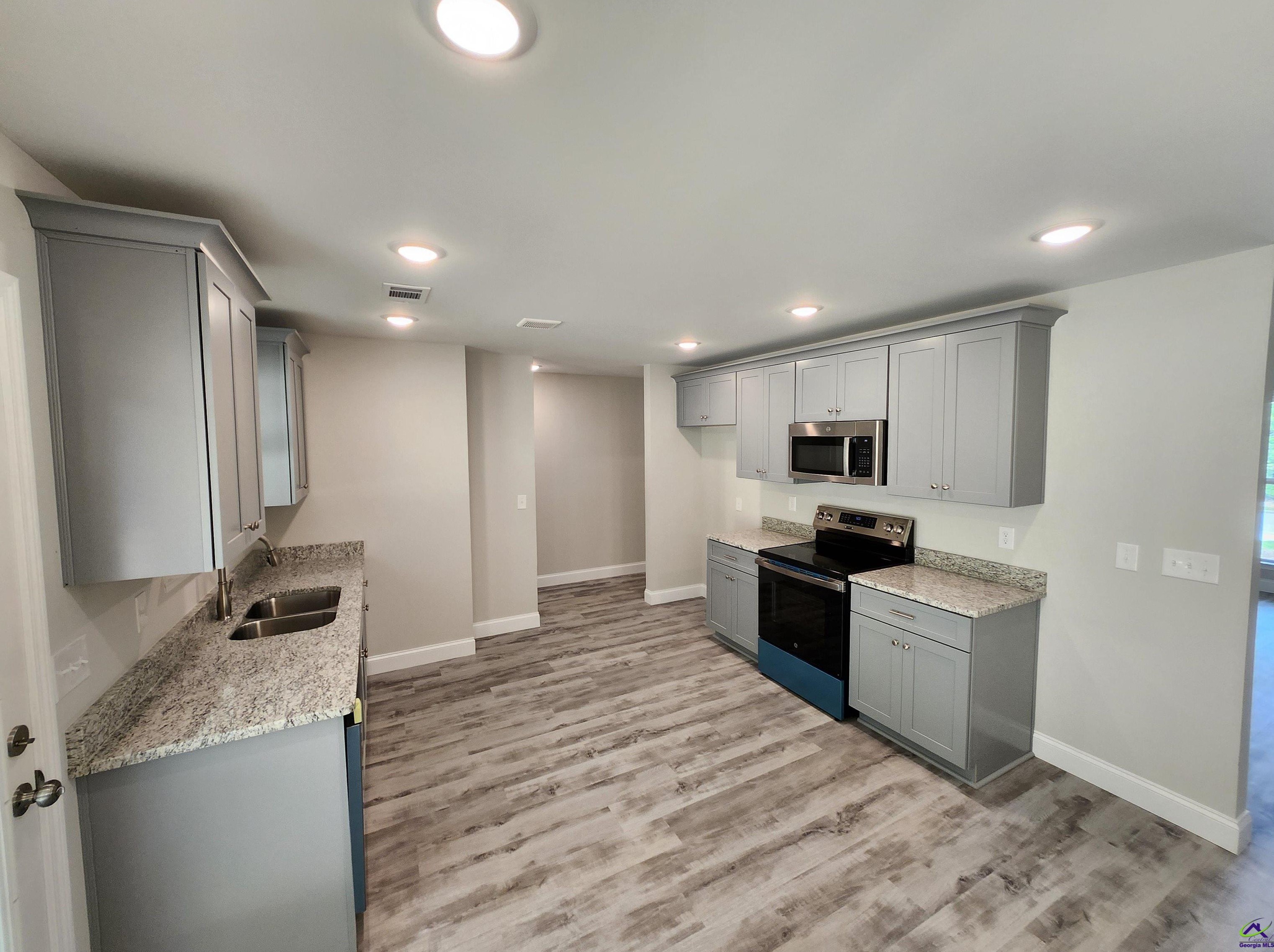 233 Christine Cir, Perry GA  31069-5227 exterior