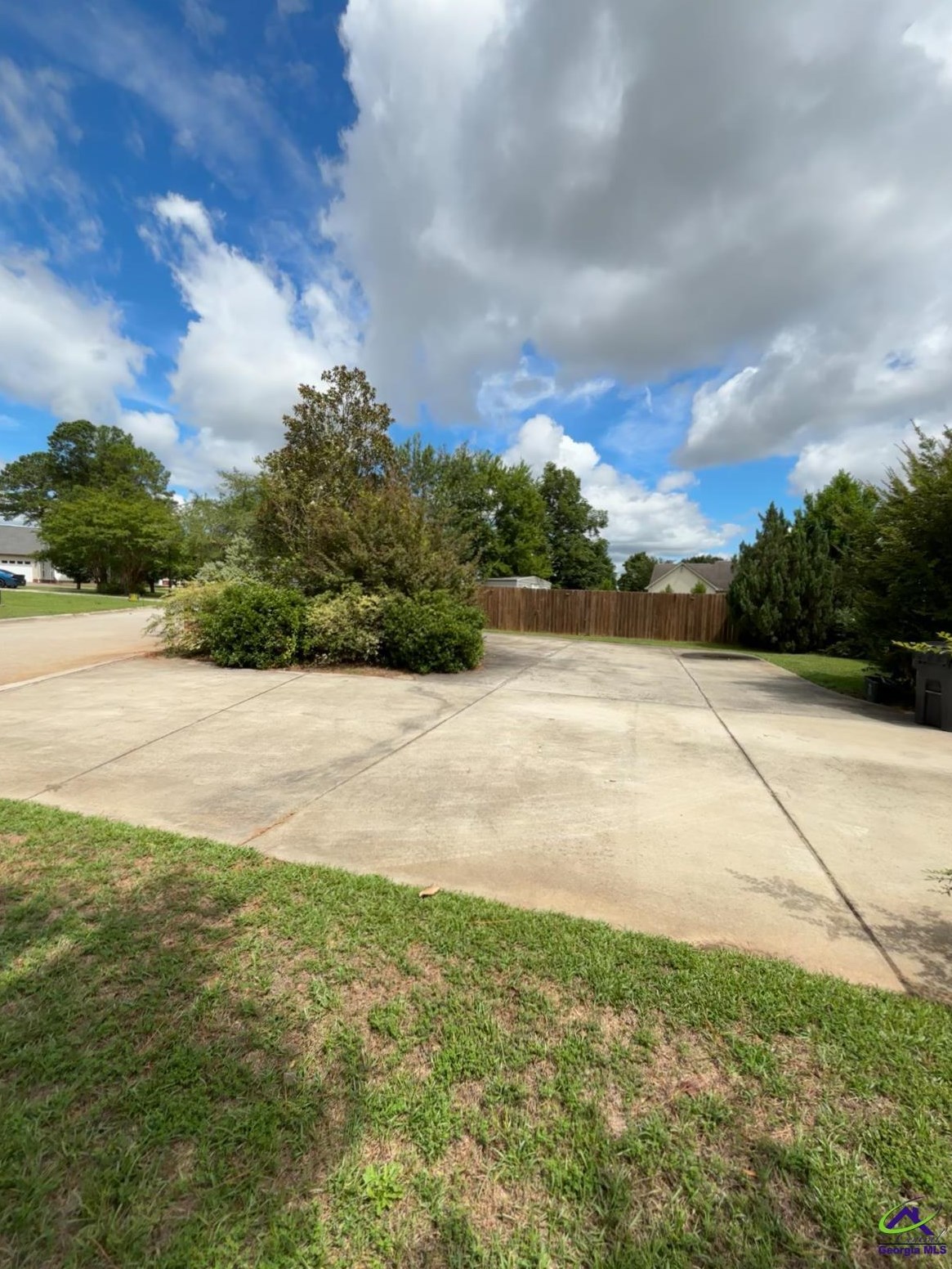 321 Ellicott Dr, Warner Robins GA  31088-1264 exterior