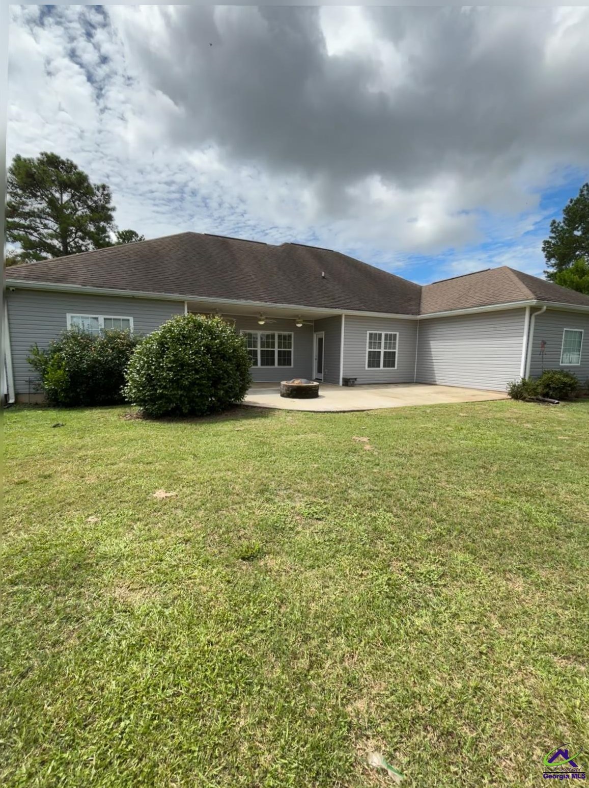 321 Ellicott Dr, Warner Robins GA  31088-1264 exterior