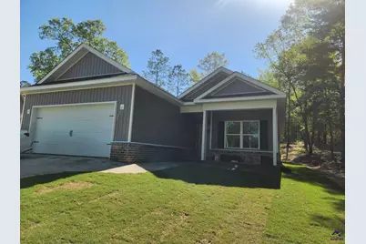 102 Silver Maple, Byron, GA 31008 - Photo 1