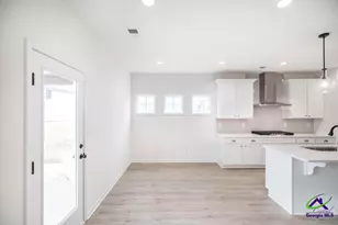 212 Meadows Ln, Bonaire, GA 31005 - Photo 8