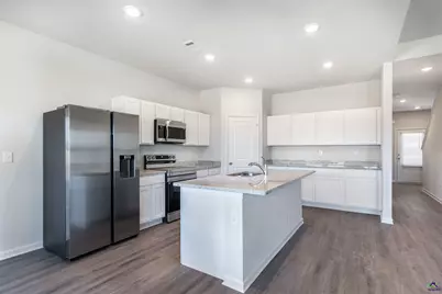 107 Monroe Court, Byron, GA 31008 - Photo 4