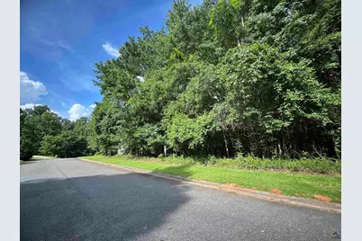 409 Cambridge Court, Macon, GA 31220 - Photo 2