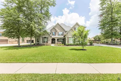 301 Vinings Place Drive, Warner Robins, GA 31088 - Photo 1