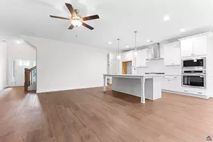 304 Airview Dr, Warner Robins, GA 31093 - Photo 16