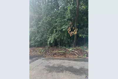 94 Tiffany Lan, Warner Robins, GA 31093 - Photo 2