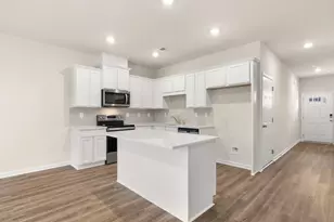 126 Kenmore Cir, Perry, GA 31069 - Photo 4