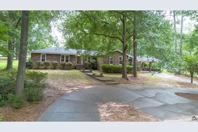 812 Woodland Dr, Montezuma, GA 31063 - Photo 1