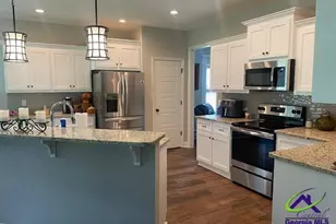 142 Fairway Oaks Dr, Perry, GA 31069 - Photo 10