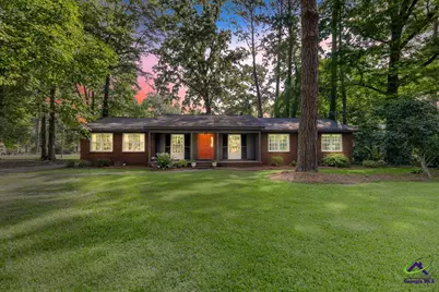 1018 N Davis Drive, Perry, GA 31036 - Photo 1