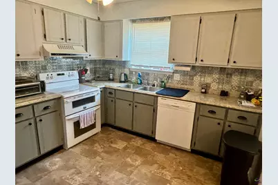 124 Stone Hedge Drive, Warner Robins, GA 31088 - Photo 4