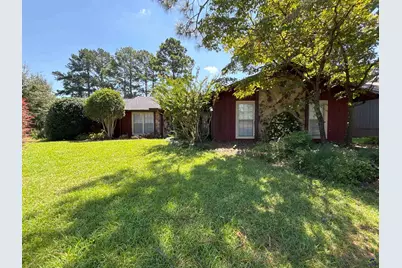 422 Lake Front Drive, Warner Robins, GA 31088 - Photo 1