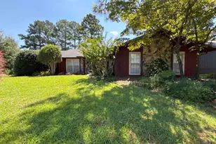 422 Lake Front Dr, Warner Robins, GA 31088 - Photo 1