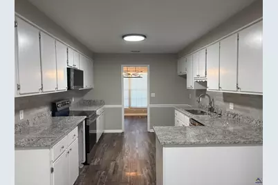 422 Lake Front Drive, Warner Robins, GA 31088 - Photo 8