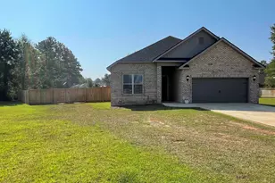 204 Susanne&apos S Retreat, Perry, GA 31069 - Photo 2