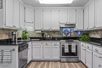 3075 Oak Meadow Drive, Snellville, GA 30078 - Photo 8