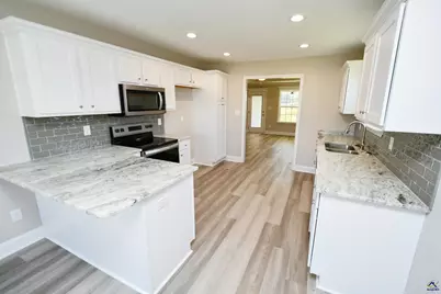 412 Lamplight Drive, Byron, GA 31008 - Photo 12