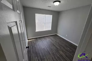 302 Kensington Cir, Warner Robins, GA 31093 - Photo 8